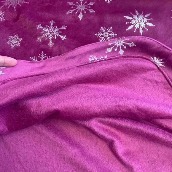 Emily Daniels Woman Snowflake Long Sleeved T Shirt Purple Small Sweatshirt new - Picture 6 of 16